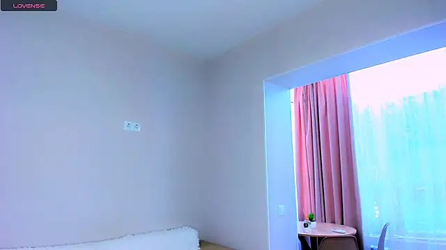 Snapshot of Feral__berry__ chatting on February 21, 2026, 8:49 am Feral berry online show from February 21, 2026, 8:49 am