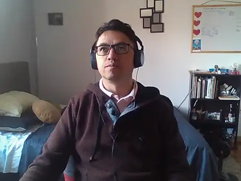 Diptongo online show from November 4, 2025, 1:04 pm