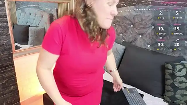 charlotte  G online show from April 8, 2026, 11:22 am