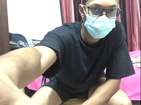 Zeuhorny online show from May 27, 2026, 10:39 pm