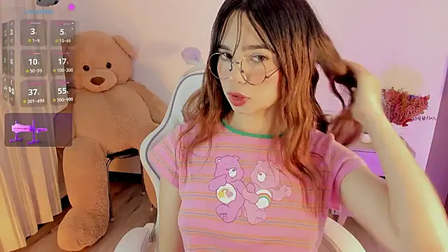 Snapshot of Lovely_celestte chatting on July 2, 2026, 8:15 pm Lovely celestte online show from July 2, 2026, 8:15 pm