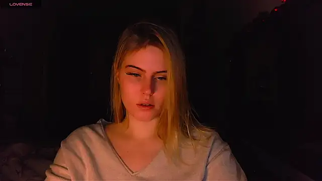 VoluptuousDreams online show from February 8, 2025, 2:49 pm