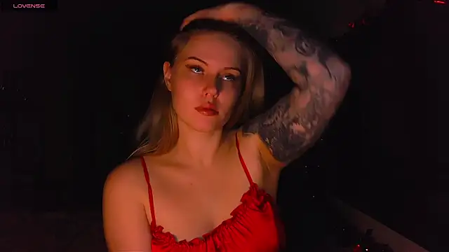 VoluptuousDreams online show from February 6, 2025, 4:14 pm