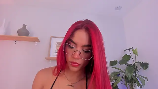 Snapshot of Scarlett_Morgan_ chatting on March 4, 2025, 7:32 pm Scarlett Morgan online show from March 4, 2025, 7:32 pm