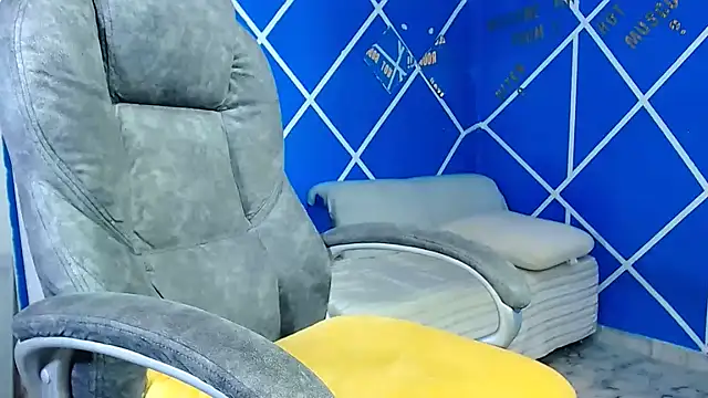 alexander megan online show from February 18, 2025, 4:04 am