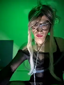 kandyloves online show from March 6, 2026, 11:16 am