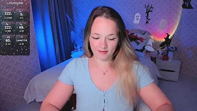 Snapshot of SherillBrill chatting on October 29, 2025, 7:51 am SherillBrill online show from October 29, 2025, 7:51 am