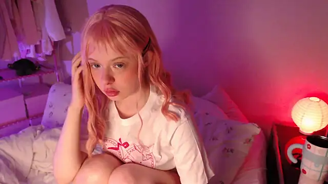 KatieMelone online show from May 29, 2026, 9:43 pm