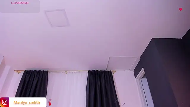 MarilynSmIith online show from November 6, 2025, 11:47 am