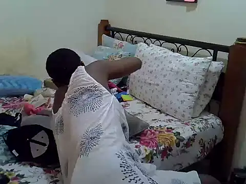 Sweet Bear online show from February 8, 2026, 6:49 pm