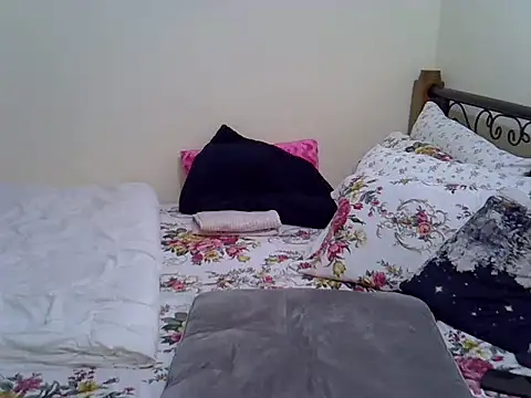 Sweet Bear online show from October 30, 2025, 6:27 pm