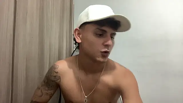 Snapshot of bob_petterson chatting on February 7, 2025, 4:27 am bob petterson online show from February 7, 2025, 4:27 am