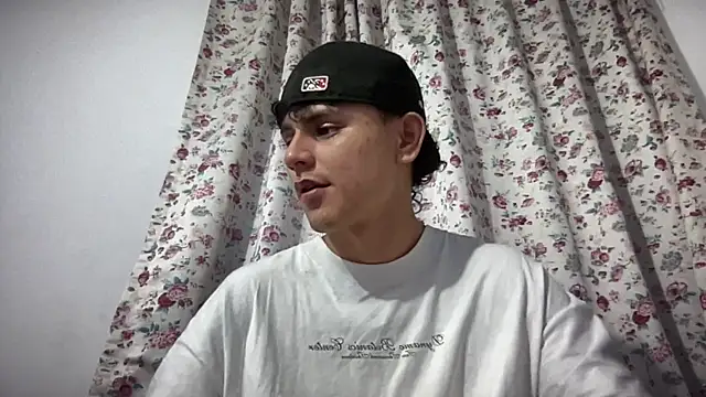 Snapshot of bob_petterson chatting on January 23, 2025, 3:26 am bob petterson online show from January 23, 2025, 3:26 am