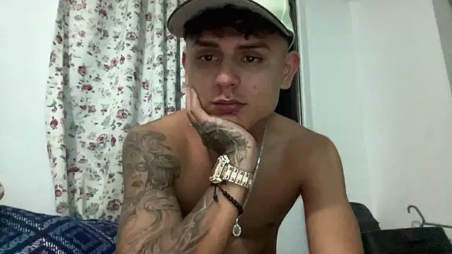 Snapshot of bob_petterson chatting on February 14, 2025, 3:00 am bob petterson online show from February 14, 2025, 3:00 am