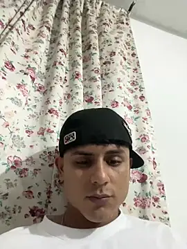 Snapshot of bob_petterson chatting on February 22, 2025, 5:12 am bob petterson online show from February 22, 2025, 5:12 am