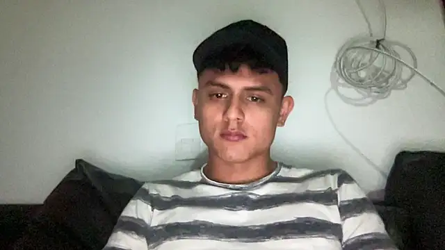 Snapshot of bob_petterson chatting on February 8, 2025, 11:34 pm bob petterson online show from February 8, 2025, 11:34 pm