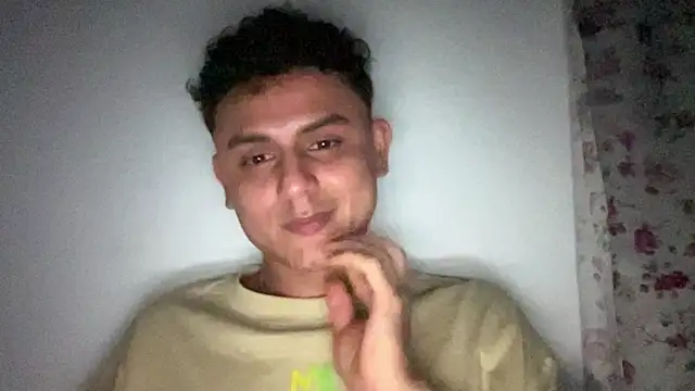 Snapshot of bob_petterson chatting on February 3, 2025, 5:40 am bob petterson online show from February 3, 2025, 5:40 am