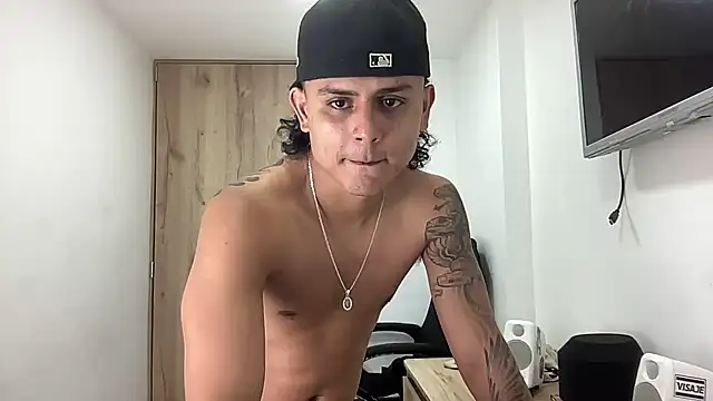 Snapshot of bob_petterson chatting on September 25, 2025, 2:50 am bob petterson online show from September 25, 2025, 2:50 am