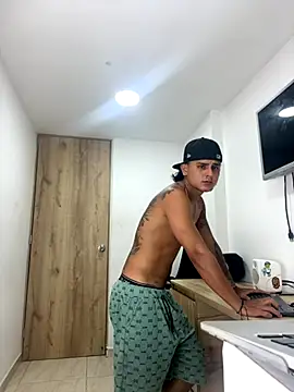 Snapshot of bob_petterson chatting on October 8, 2025, 4:14 am bob petterson online show from October 8, 2025, 4:14 am