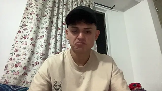 Snapshot of bob_petterson chatting on February 16, 2025, 3:15 am bob petterson online show from February 16, 2025, 3:15 am