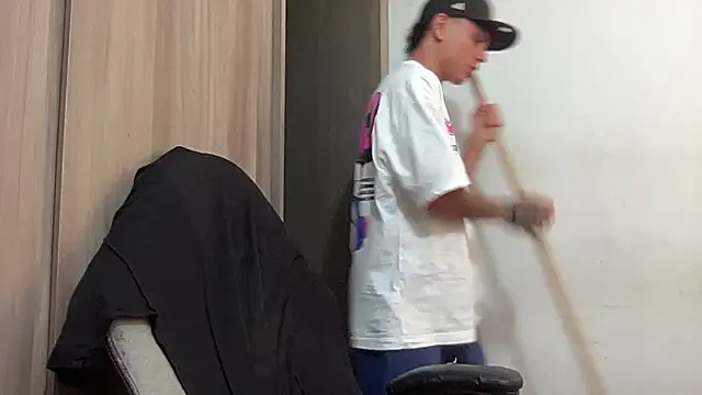 Snapshot of bob_petterson chatting on January 15, 2025, 10:35 pm bob petterson online show from January 15, 2025, 10:35 pm