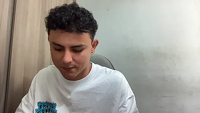 Snapshot of bob_petterson chatting on January 13, 2025, 9:31 pm bob petterson online show from January 13, 2025, 9:31 pm