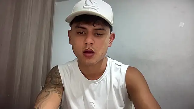 Snapshot of bob_petterson chatting on January 17, 2025, 3:12 am bob petterson online show from January 17, 2025, 3:12 am