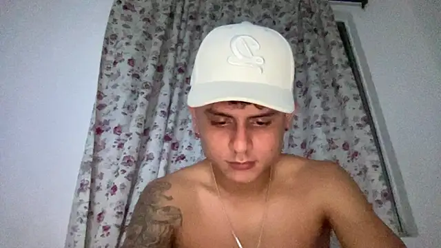 Snapshot of bob_petterson chatting on February 5, 2025, 7:07 am bob petterson online show from February 5, 2025, 7:07 am