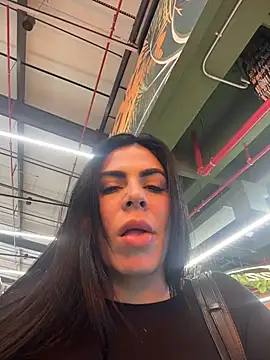 Snapshot of valecruz903 chatting on November 12, 2025, 2:54 pm valecruz903 online show from November 12, 2025, 2:54 pm