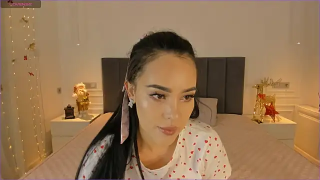 Snapshot of furry_bear chatting on December 20, 2024, 2:37 pm furry bear online show from December 20, 2024, 2:37 pm