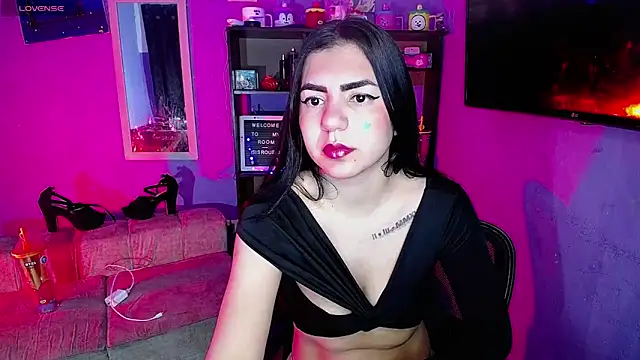 Snapshot of IsisRouse chatting on November 20, 2025, 3:18 am IsisRouse online show from November 20, 2025, 3:18 am