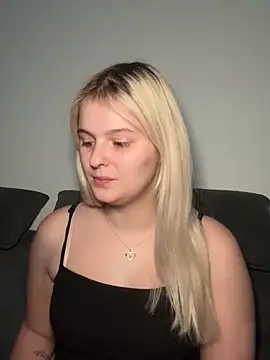 Allylove03 online show from February 4, 2026, 3:29 pm