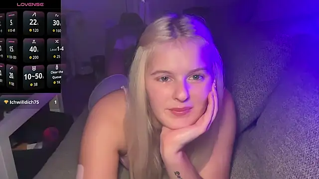 Snapshot of Allylove03 chatting on December 19, 2025, 4:38 am Allylove03 online show from December 19, 2025, 4:38 am