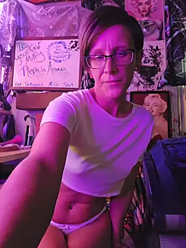 nephilaaranea online show from April 26, 2026, 6:16 pm