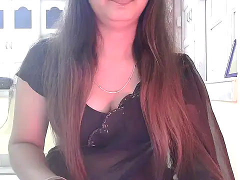 Snapshot of Model-Tanya chatting on November 13, 2025, 11:36 am Model-Tanya online show from November 13, 2025, 11:36 am