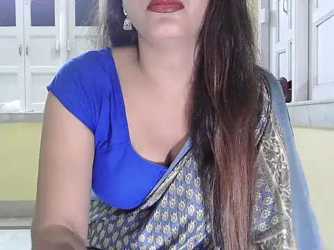 Snapshot of Model-Tanya chatting on November 6, 2025, 4:33 pm Model-Tanya online show from November 6, 2025, 4:33 pm