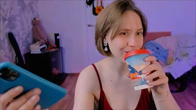 Malinax online show from April 10, 2026, 1:51 pm