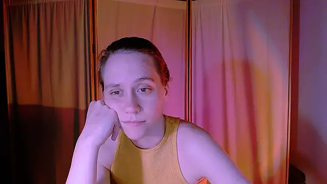 Snapshot of Malinax chatting on October 2, 2025, 10:35 pm Malinax online show from October 2, 2025, 10:35 pm