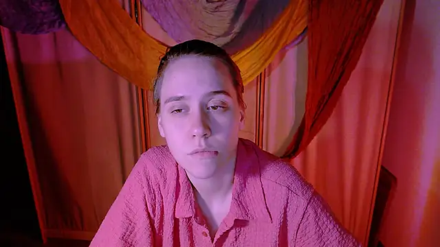 Snapshot of Malinax chatting on October 16, 2025, 10:29 pm Malinax online show from October 16, 2025, 10:29 pm