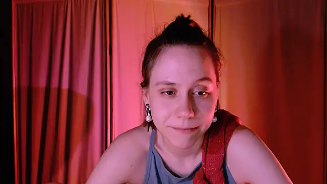 Snapshot of Malinax chatting on March 12, 2025, 1:36 am Malinax online show from March 12, 2025, 1:36 am