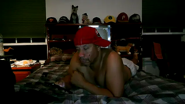 Snapshot of pimpdaddy4ever chatting on December 3, 2025, 3:18 am pimpdaddy4ever online show from December 3, 2025, 3:18 am