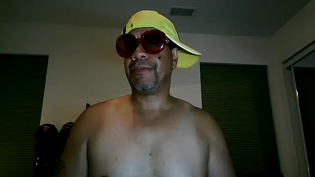 Snapshot of pimpdaddy4ever chatting on November 9, 2025, 2:48 am pimpdaddy4ever online show from November 9, 2025, 2:48 am