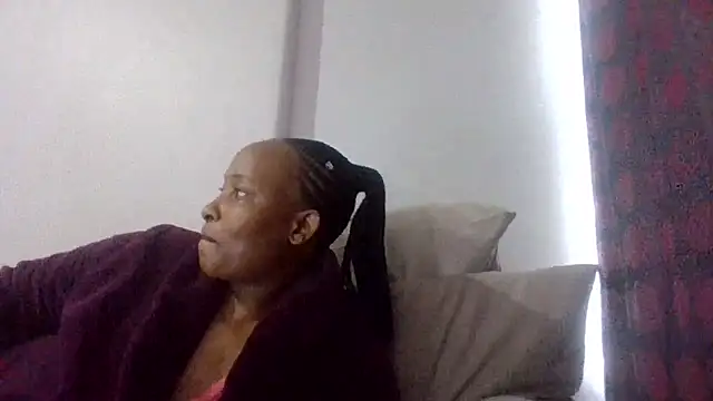 BabeAssXX online show from October 29, 2025, 8:02 am