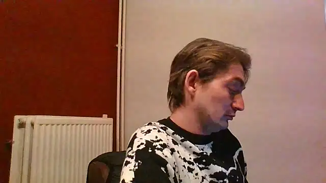 Wesleymodel online show from January 17, 2026, 8:45 pm