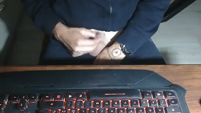 Adri gard online show from October 21, 2025, 8:52 pm