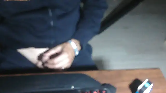 Adri gard online show from October 14, 2025, 8:42 pm