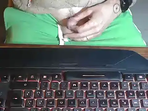 Adri gard online show from March 10, 2025, 8:45 pm