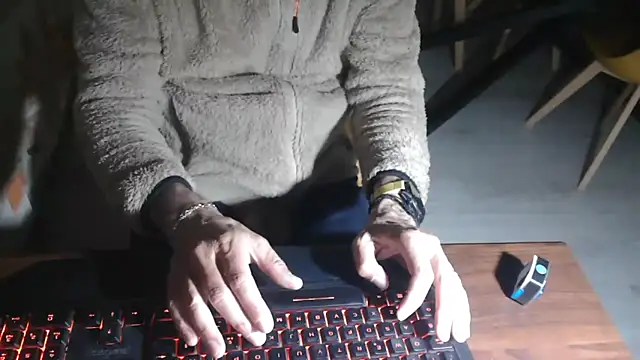 Adri gard online show from April 16, 2026, 8:20 pm