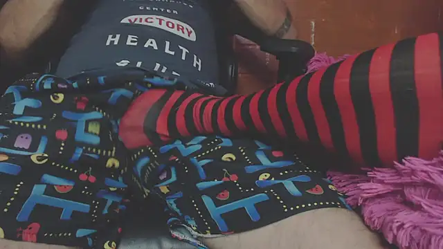 OldManAndGirlishLady online show from January 4, 2025, 2:35 am