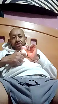 Snapshot of pineda1689 chatting on January 5, 2025, 5:30 pm pineda1689 online show from January 5, 2025, 5:30 pm